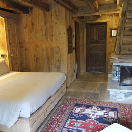 La Luge D'Antan Maison D'Hotes & Spa Brusson Room photo