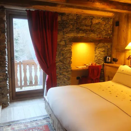 La Luge D'Antan Maison D'Hotes & Spa Brusson Exterior photo